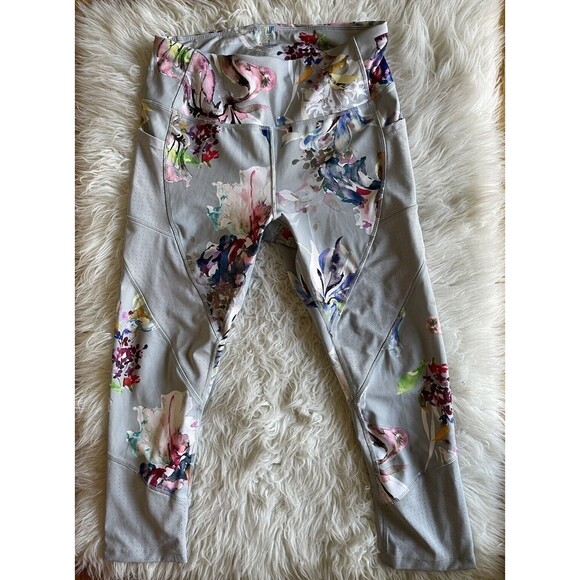 Avia Women's Size Medium Floral Watercolor Cropped Leggings C30 - Picture 1 of 8